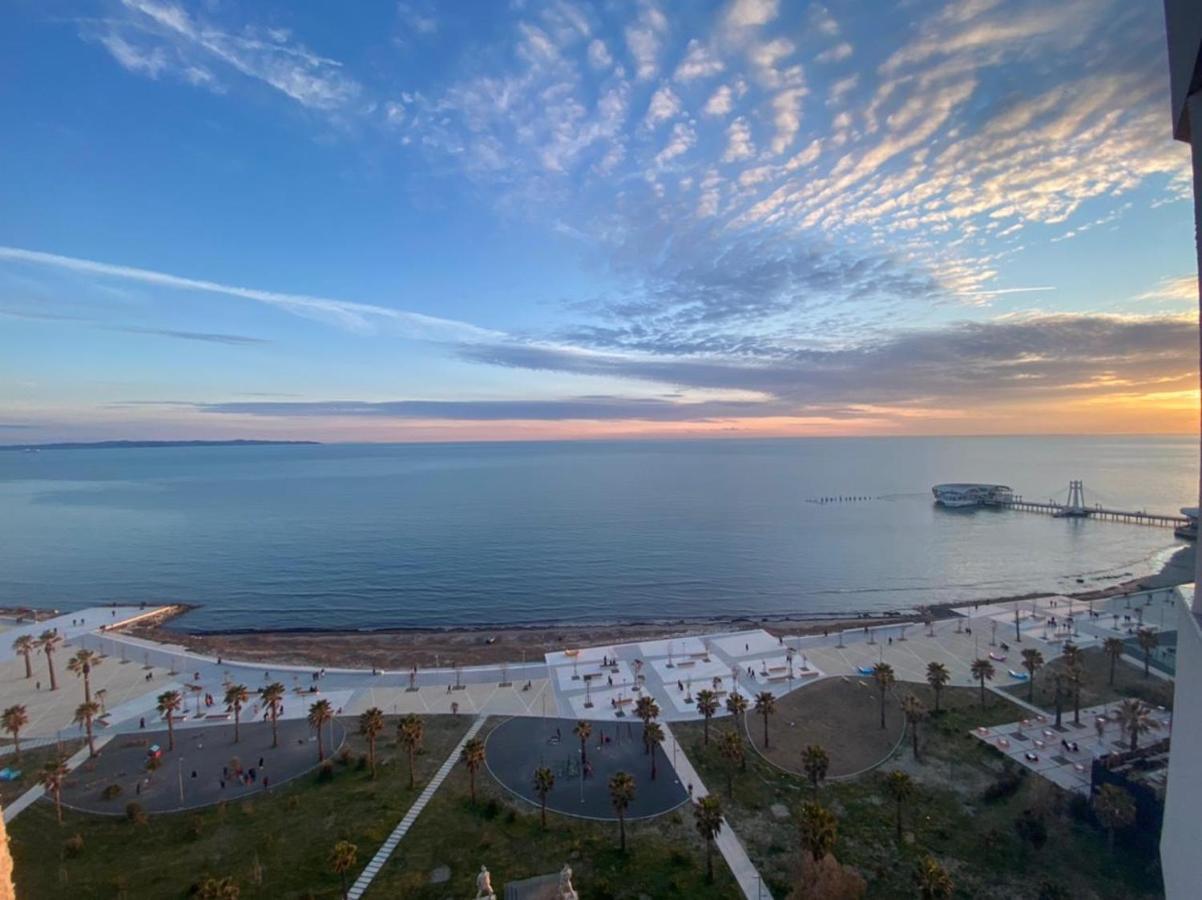 Sky & Sea View Luxury Apartments Durrës Exteriör bild