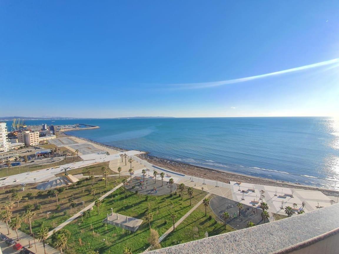 Sky & Sea View Luxury Apartments Durrës Exteriör bild