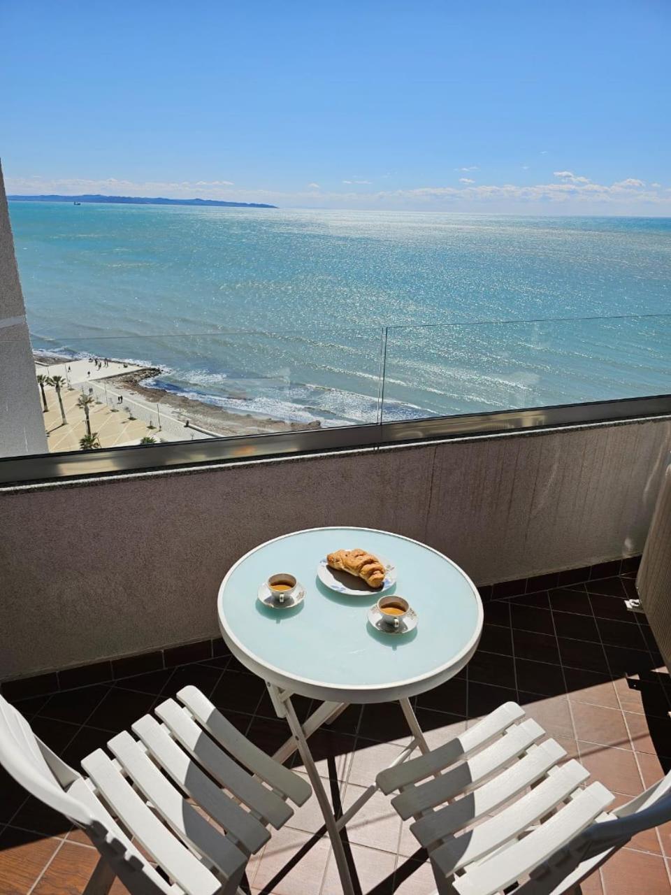 Sky & Sea View Luxury Apartments Durrës Exteriör bild