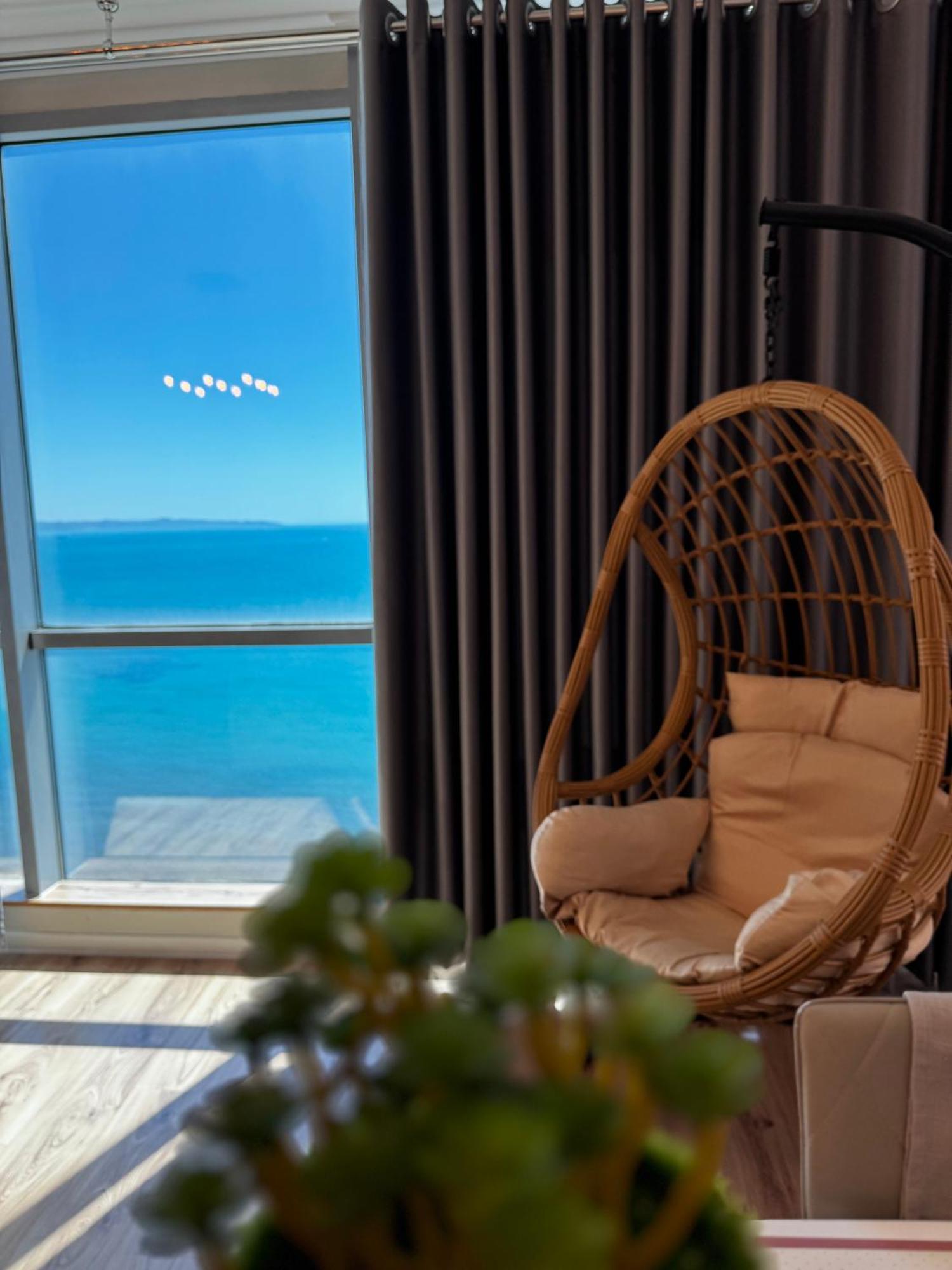 Sky & Sea View Luxury Apartments Durrës Exteriör bild